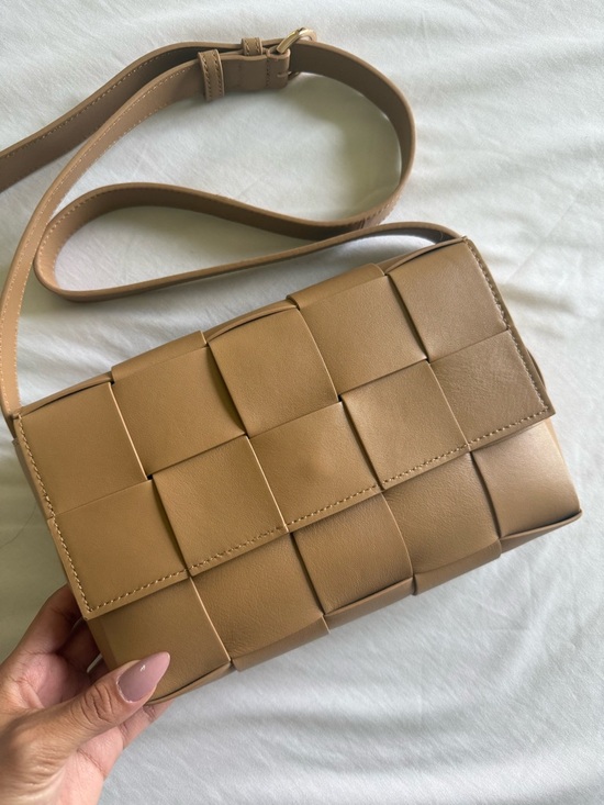 Quince Tan Woven Flap Crossbody Bag - Picture 6 of 7